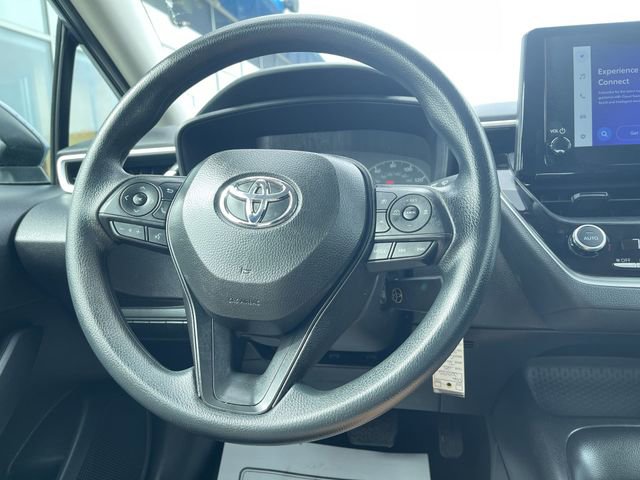 Used 2025 Toyota Corolla LE FWD image 11