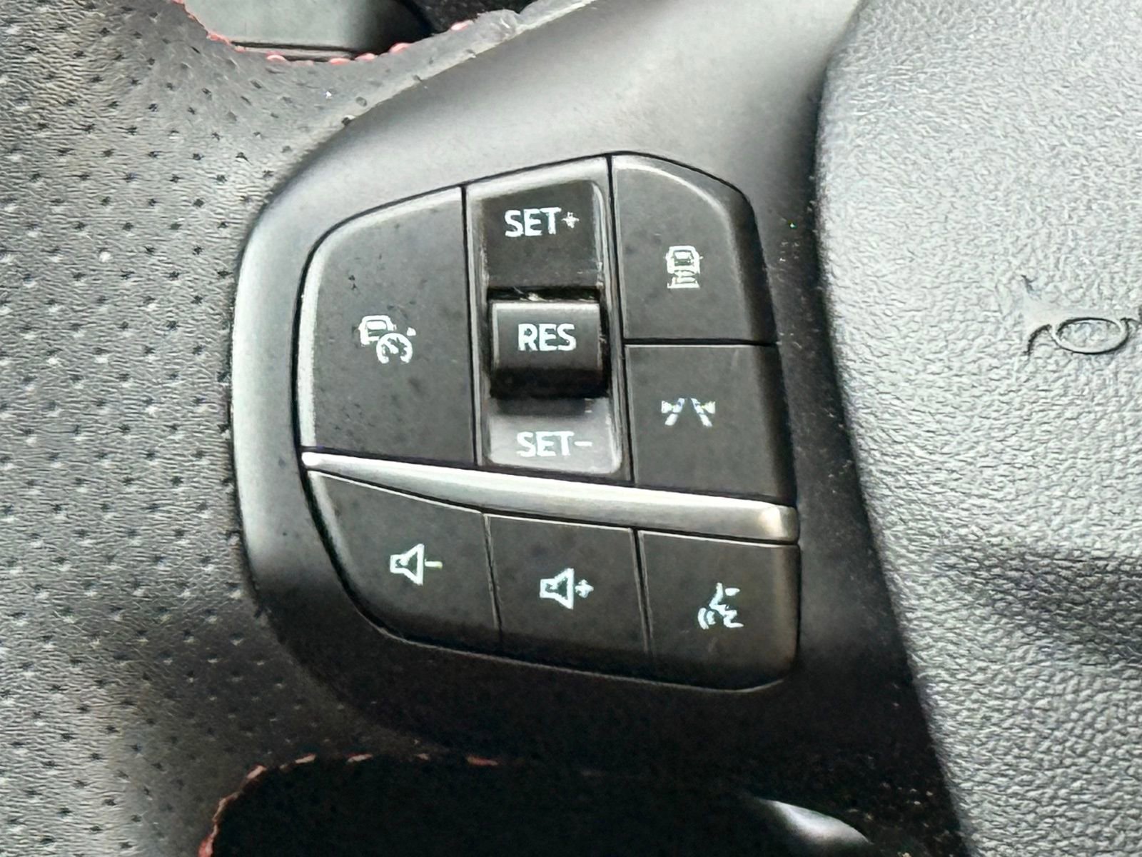 Certified 2023 Ford Escape ST-Line w/ Tech Pack #1 image 26