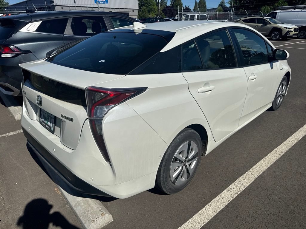 Used 2018 Toyota Prius Two w/ Prius Two Safety Plus Package FWD image 3