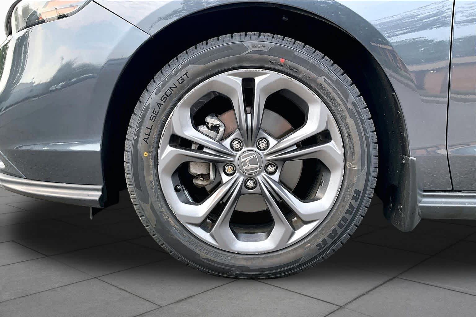 Used 2023 Honda Accord EX image 10