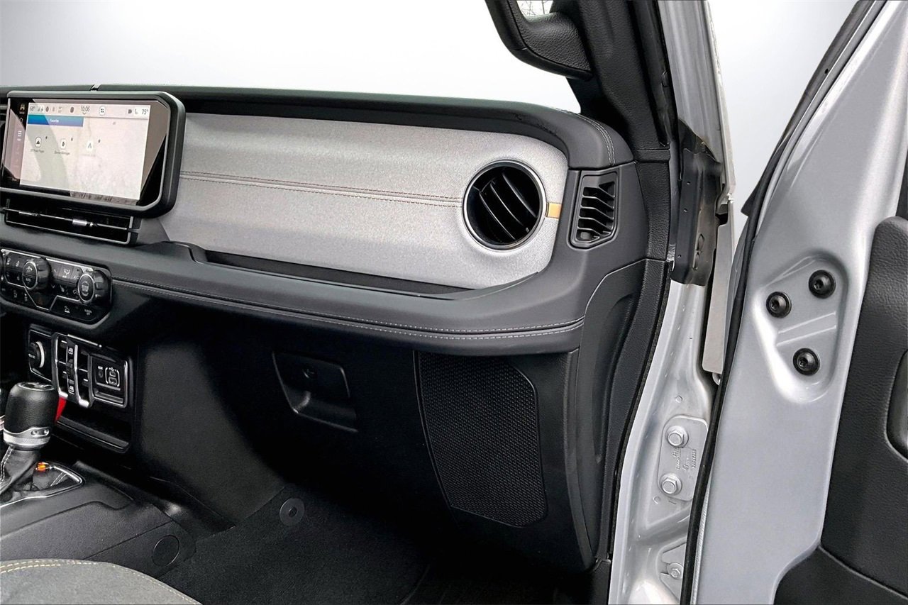 Certified 2024 Jeep Wrangler Sahara image 19