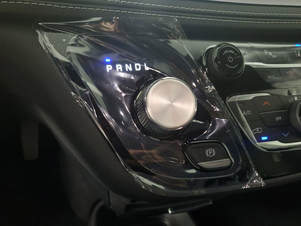 New 2026 Chrysler Pacifica Select image 19