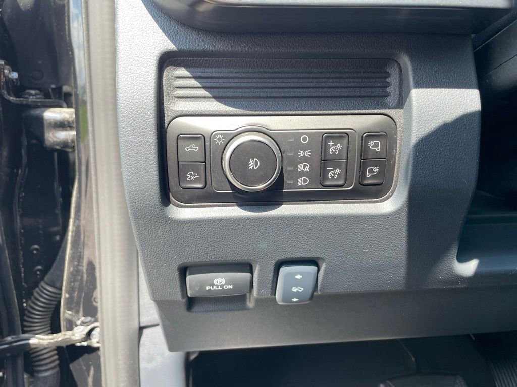 Used 2025 Ford F350 Lariat w/ Camper Package AWD/4WD image 14
