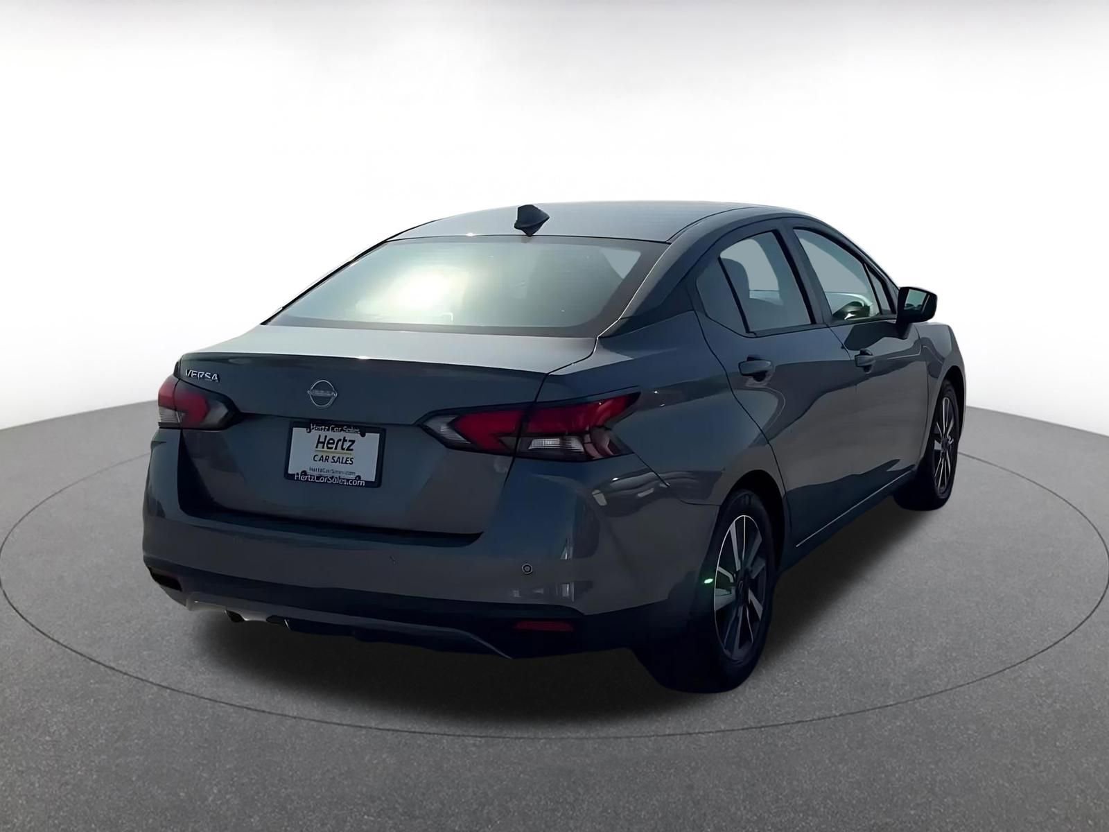 Used 2025 Nissan Versa SV image 14