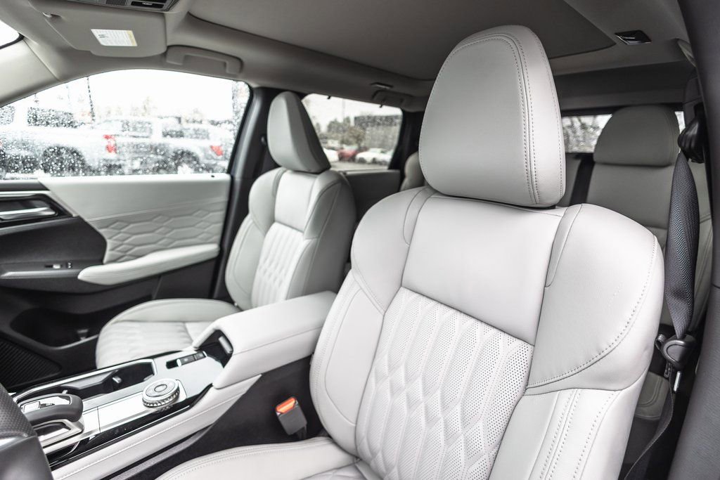 New 2026 Mitsubishi Outlander SEL AWD/4WD image 21