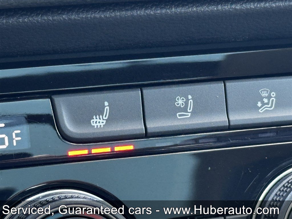 Used 2023 Volkswagen Taos SEL AWD/4WD image 13