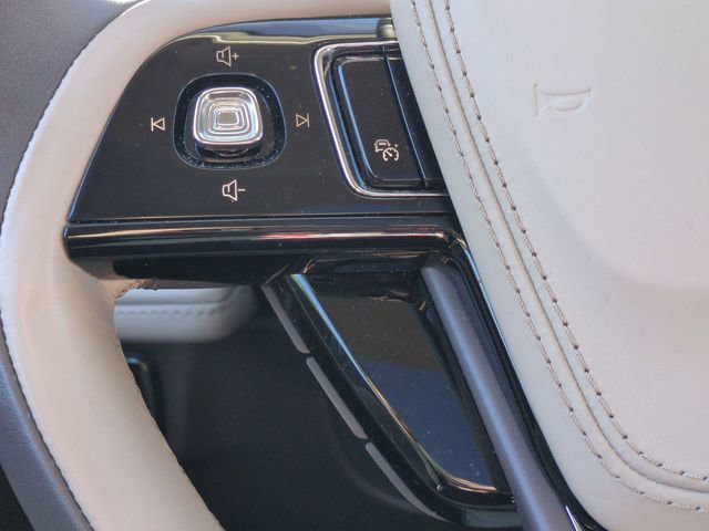 Used 2024 Lincoln Aviator Reserve w/ Equipment Group 201A RWD image 17