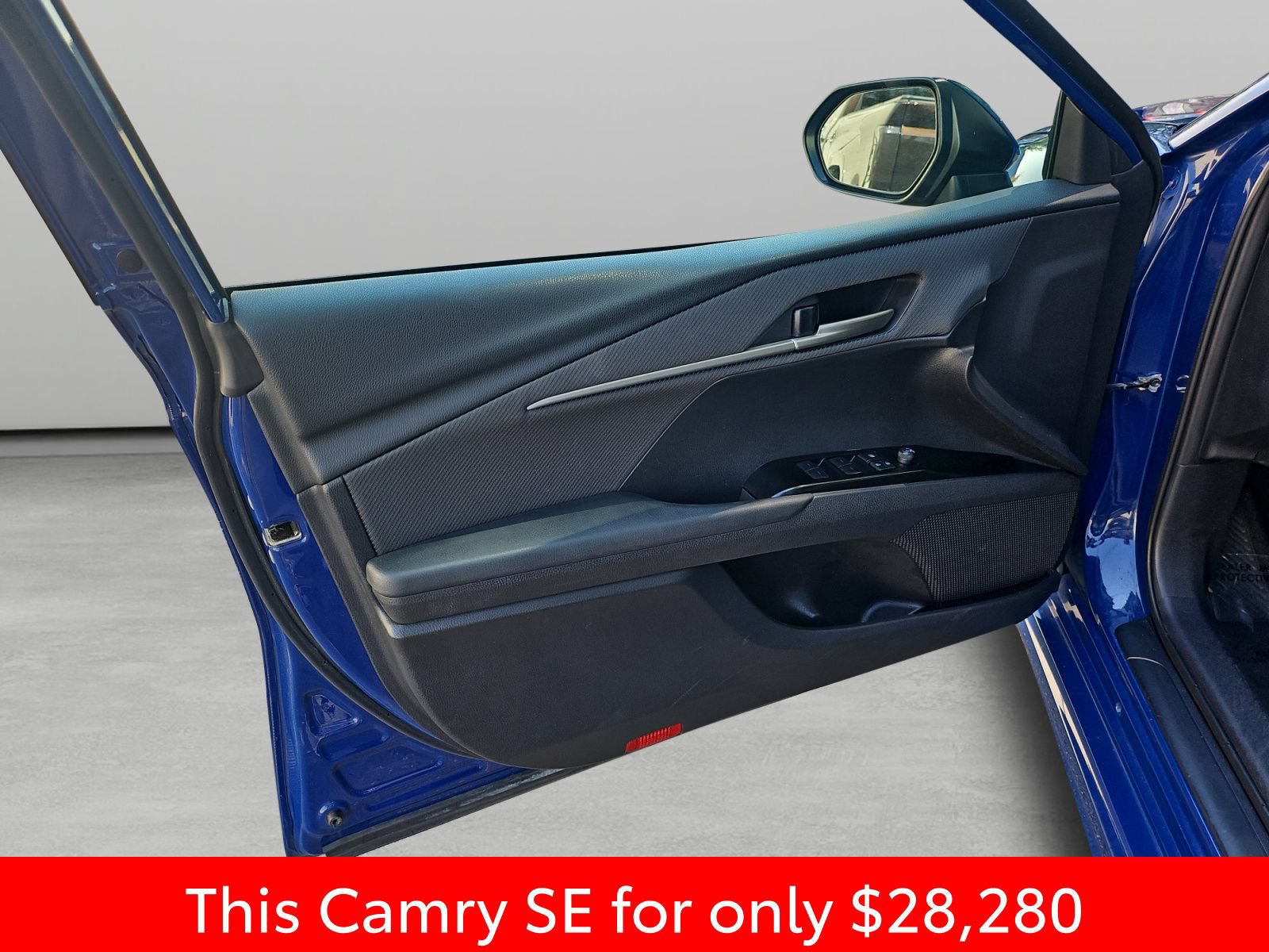 Used 2025 Toyota Camry SE FWD image 34
