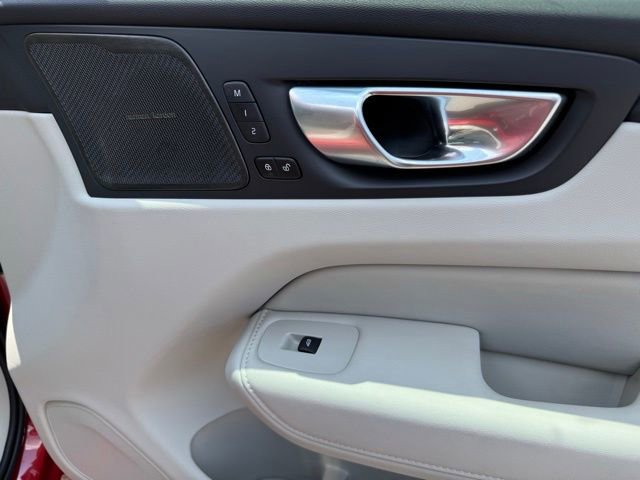 Used 2024 Volvo XC60 B5 Ultimate image 45