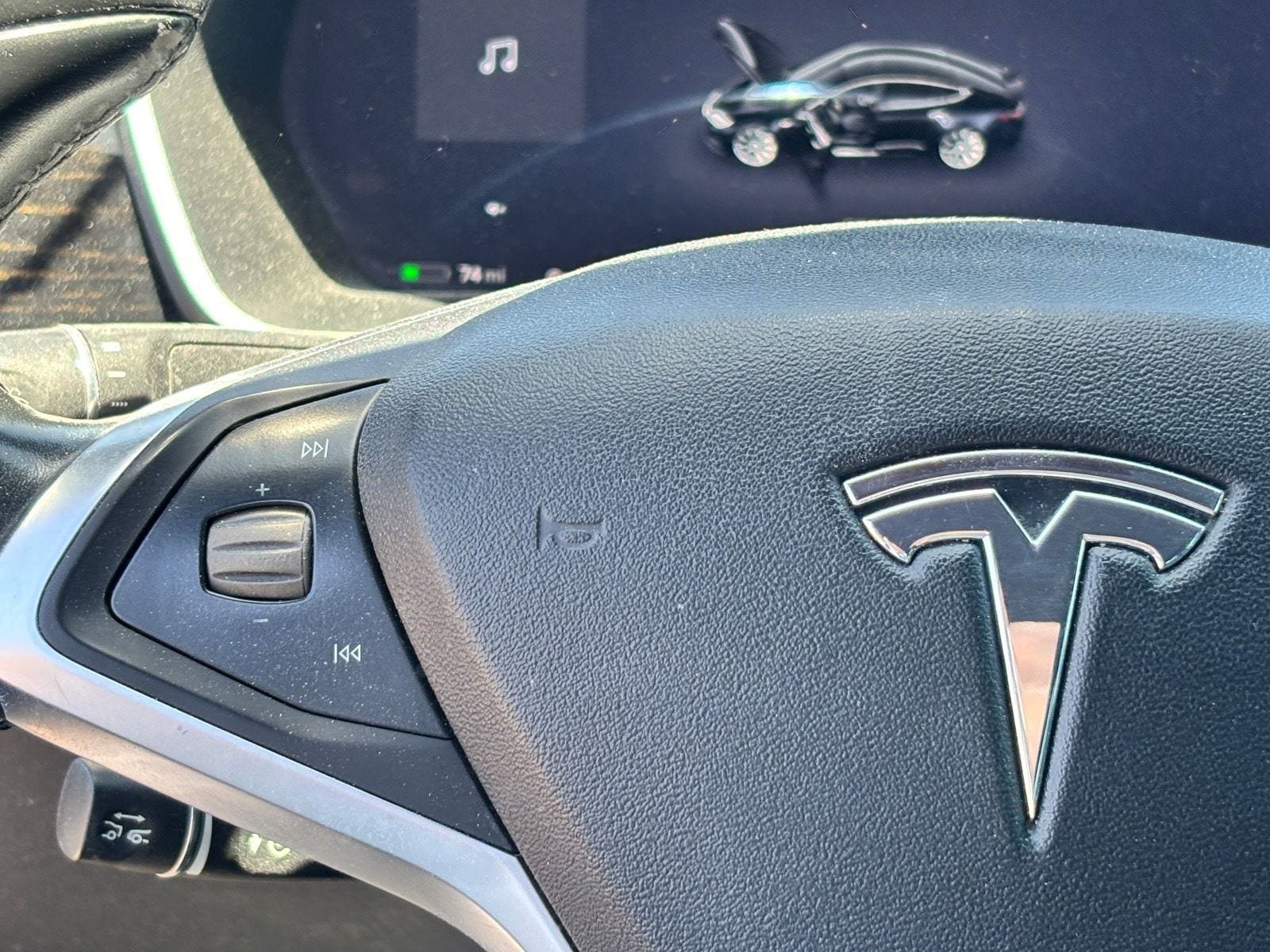Used 2017 Tesla Model S 75 RWD image 19