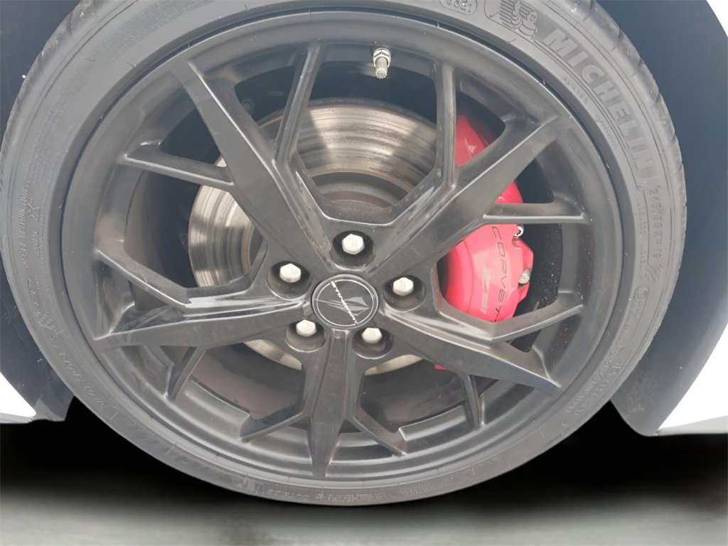 Used 2021 Chevrolet Corvette Stingray Premium Cpe w/ Z51 Performance Package image 11