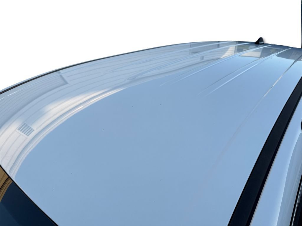 Used 2024 Chrysler Pacifica Touring-L image 12