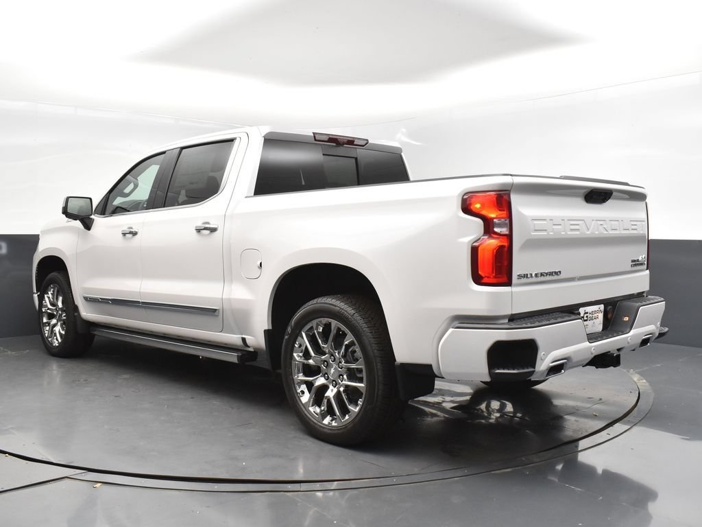 New 2025 Chevrolet Silverado 1500 High Country AWD/4WD image 5