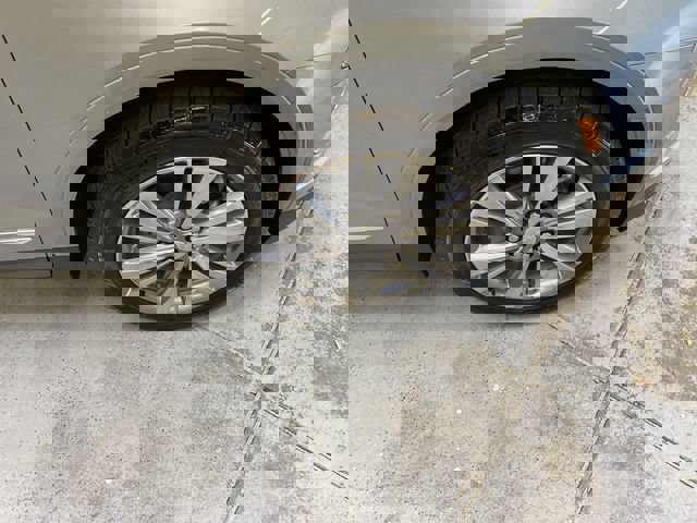 Used 2025 Cadillac XT5 Premium Luxury image 14