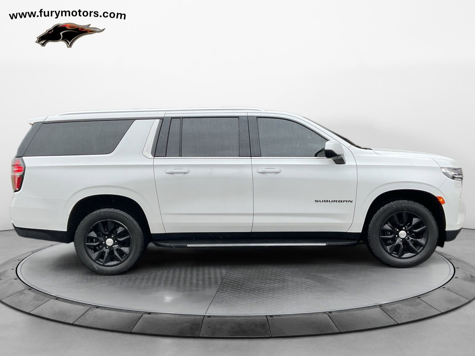 Used 2022 Chevrolet Suburban LT w/ Max Trailering Package AWD/4WD image 2