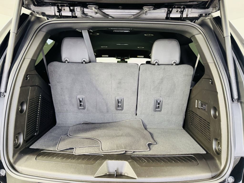 Used 2022 Chevrolet Tahoe LT w/ Luxury Package RWD image 29