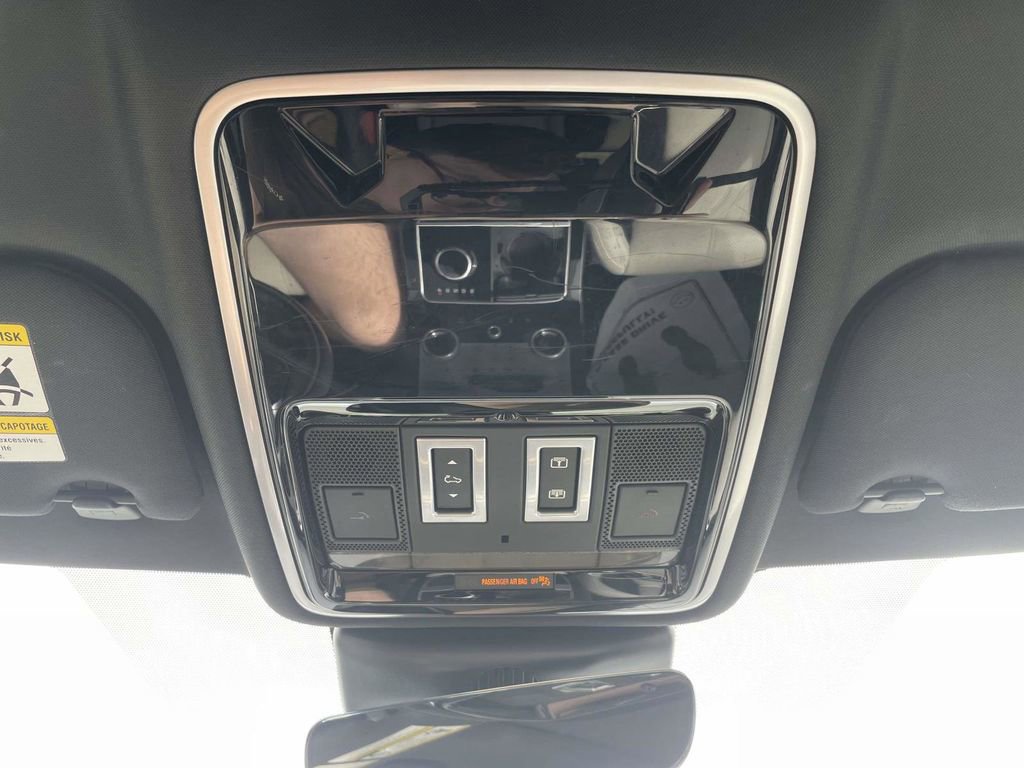 Used 2020 Land Rover Range Rover Velar R-Dynamic S AWD/4WD image 27