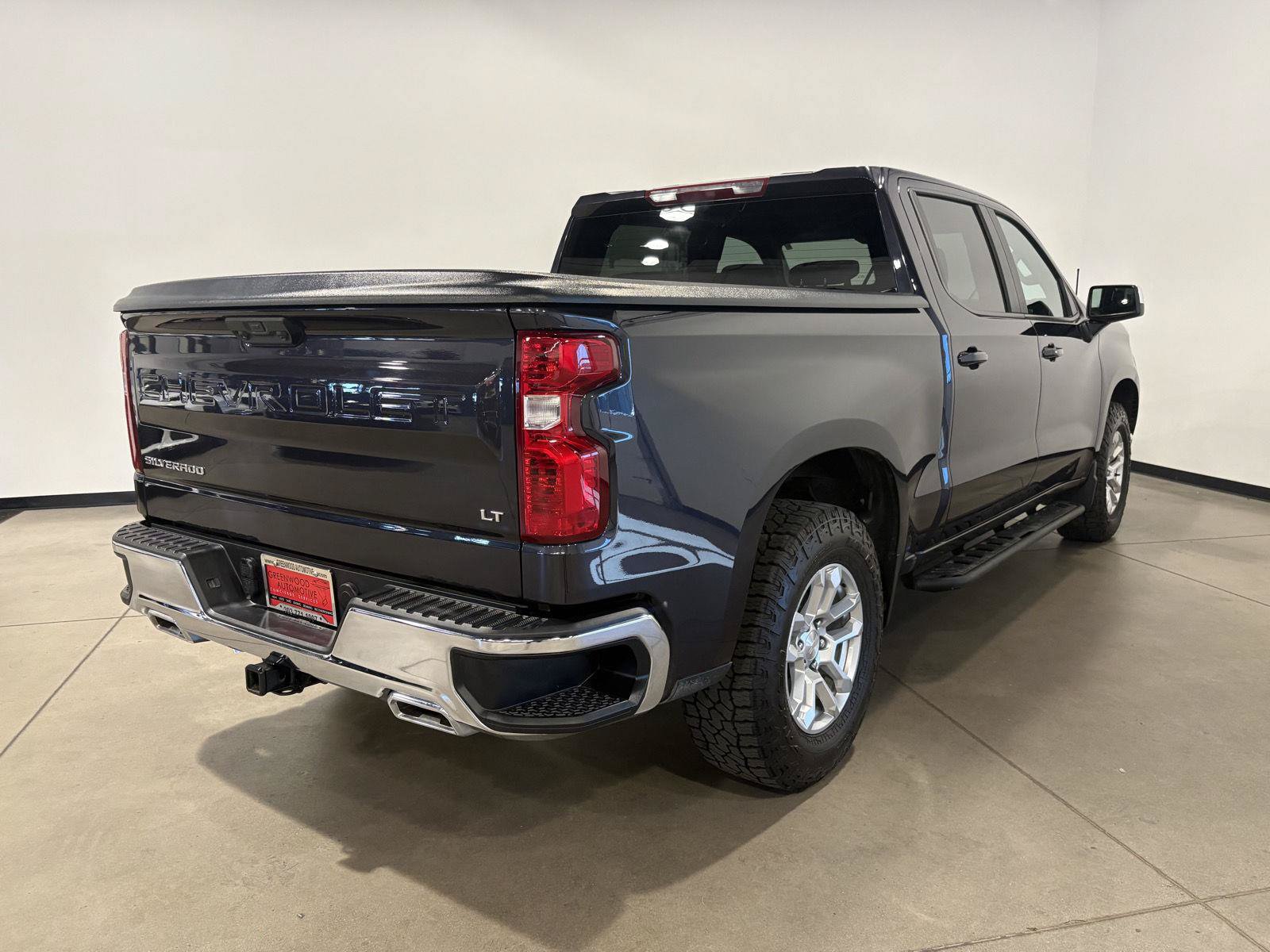 Used 2023 Chevrolet Silverado 1500 LT w/ Z71 Off-Road Package AWD/4WD image 3