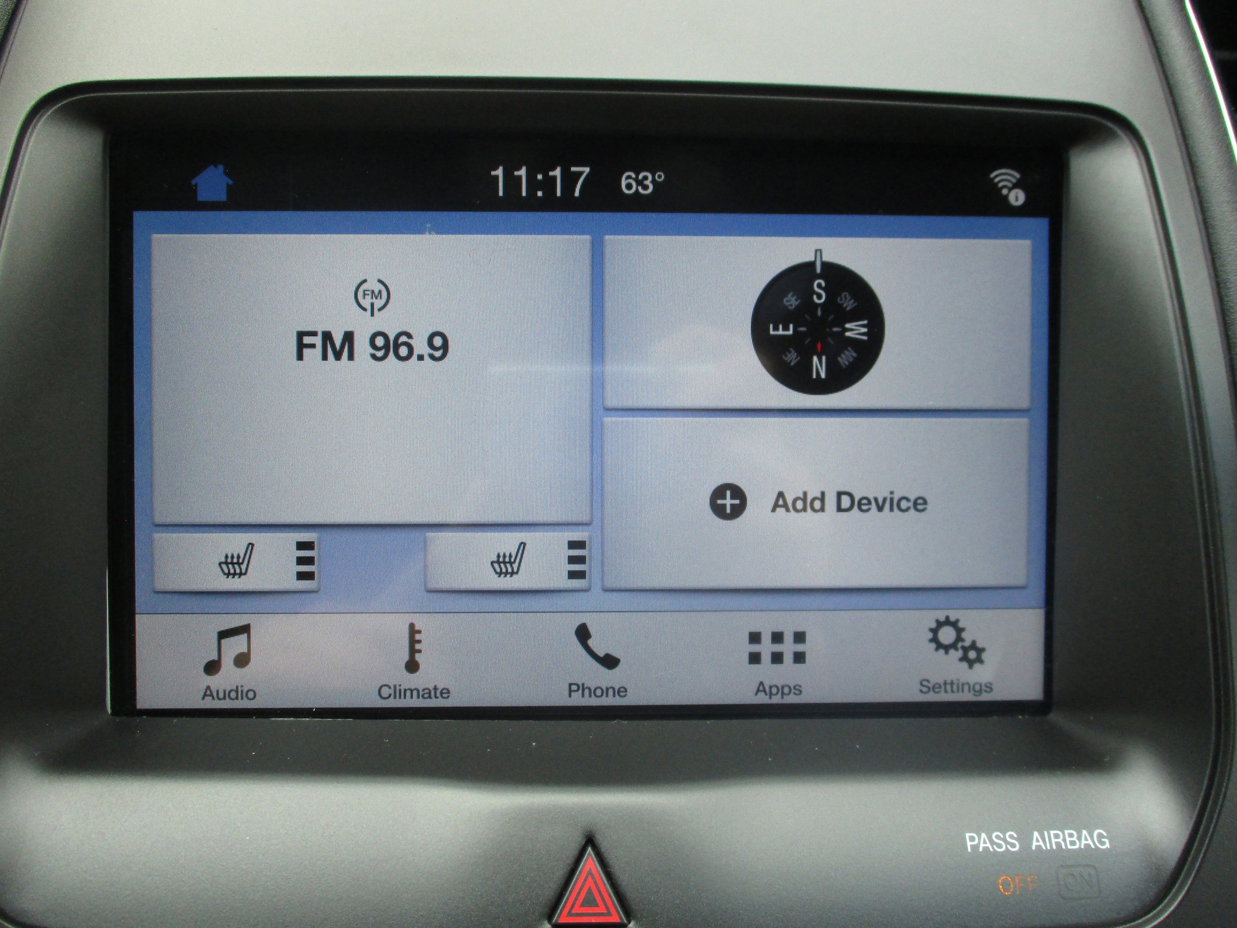 Used 2016 Ford Taurus SEL w/ Equipment Group 201A FWD image 19