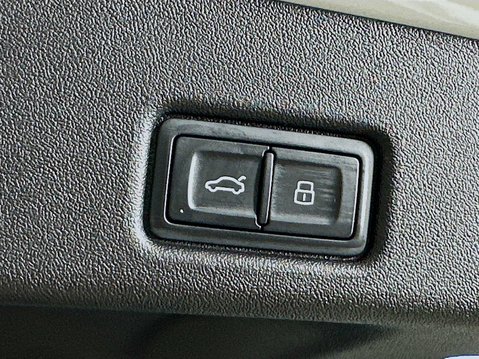 Used 2025 Audi Q5 Premium Plus w/ Premium Plus AWD/4WD image 42