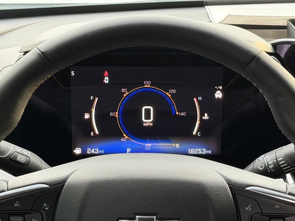 Used 2025 Chevrolet Trax ACTIV w/ Sunroof Package image 29