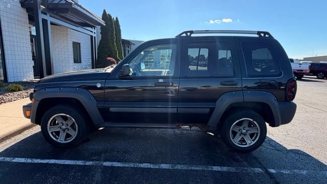 Used 2005 Jeep Liberty Renegade w/ Luxury Group AWD/4WD image 6
