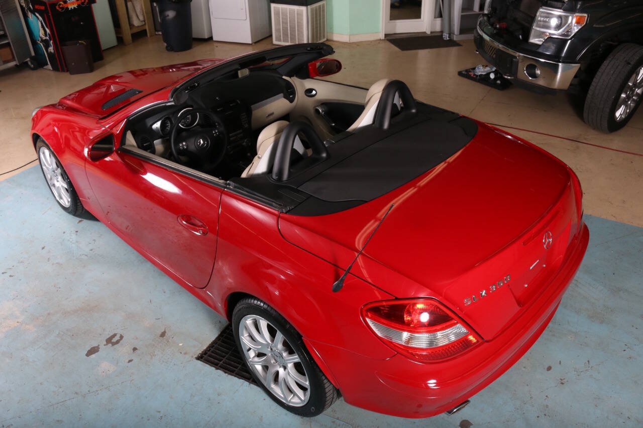 Used 2005 Mercedes-Benz SLK 350 w/ Entertainment Pkg image 34