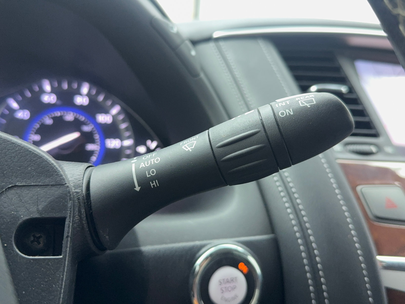 Used 2019 INFINITI QX80 Luxe w/ Proassist Package RWD image 35