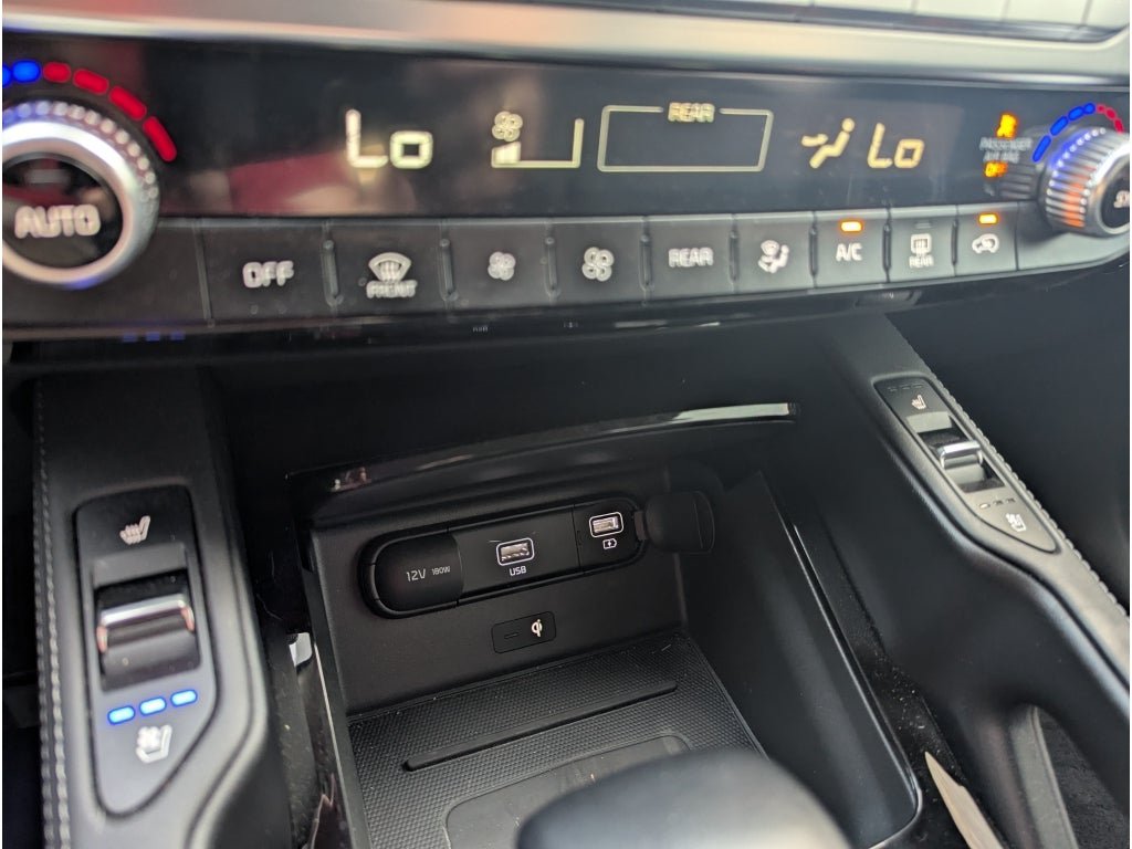 Used 2022 Kia Telluride EX w/ EX Premium Package AWD/4WD image 23
