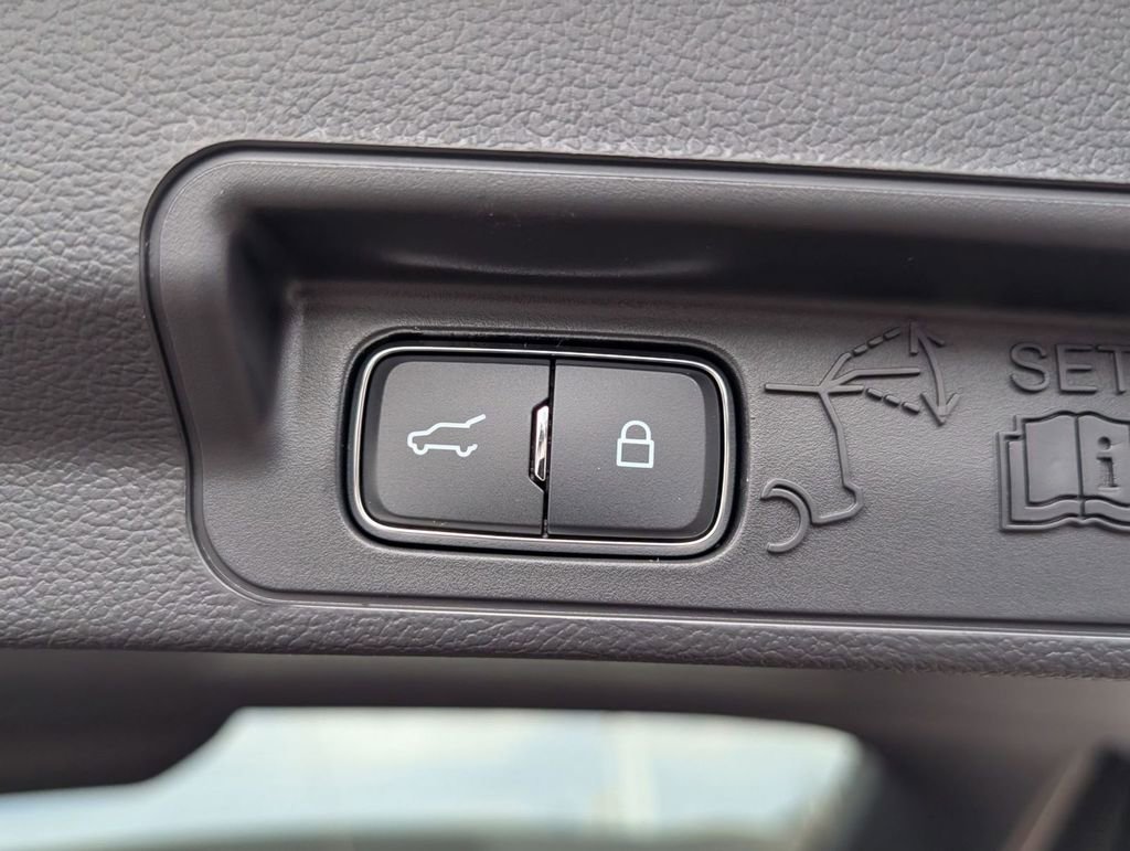 New 2026 Ford Explorer ST-Line image 21