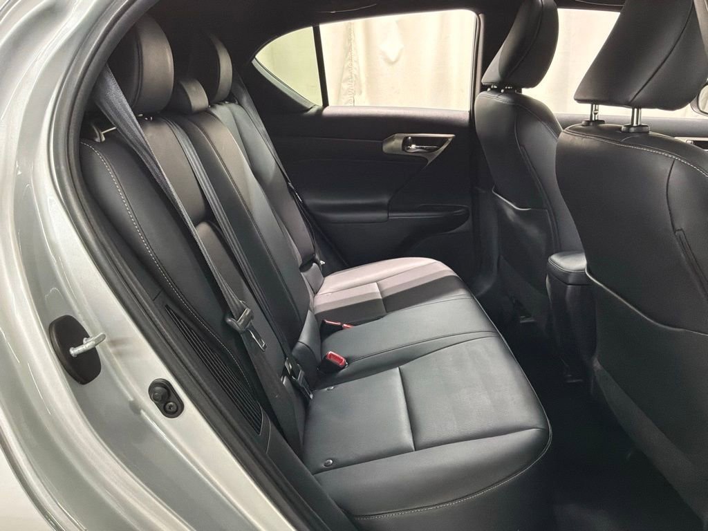 Used 2016 Lexus CT 200h w/ Navigation Package image 26