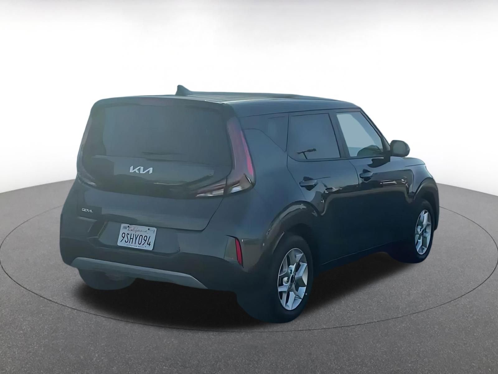 Used 2025 Kia Soul LX w/ LX Technology Package image 12