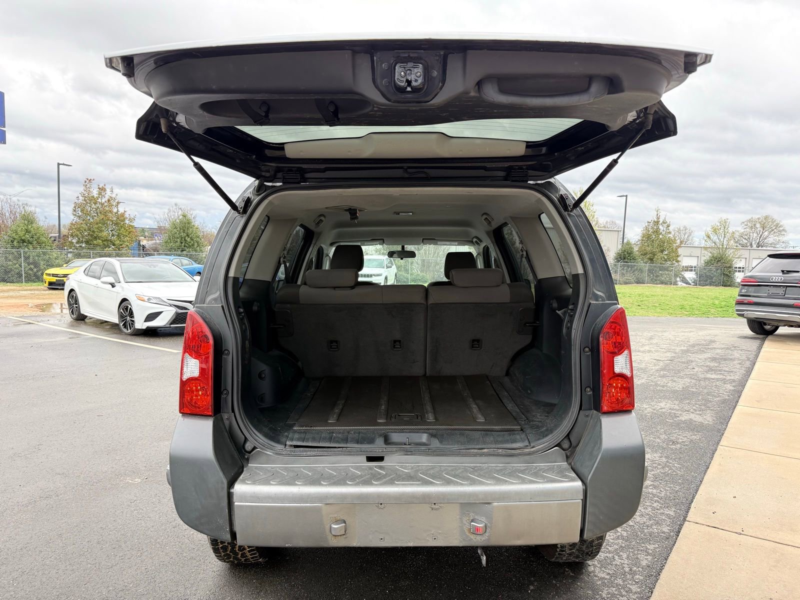 Used 2011 Nissan Xterra X image 41