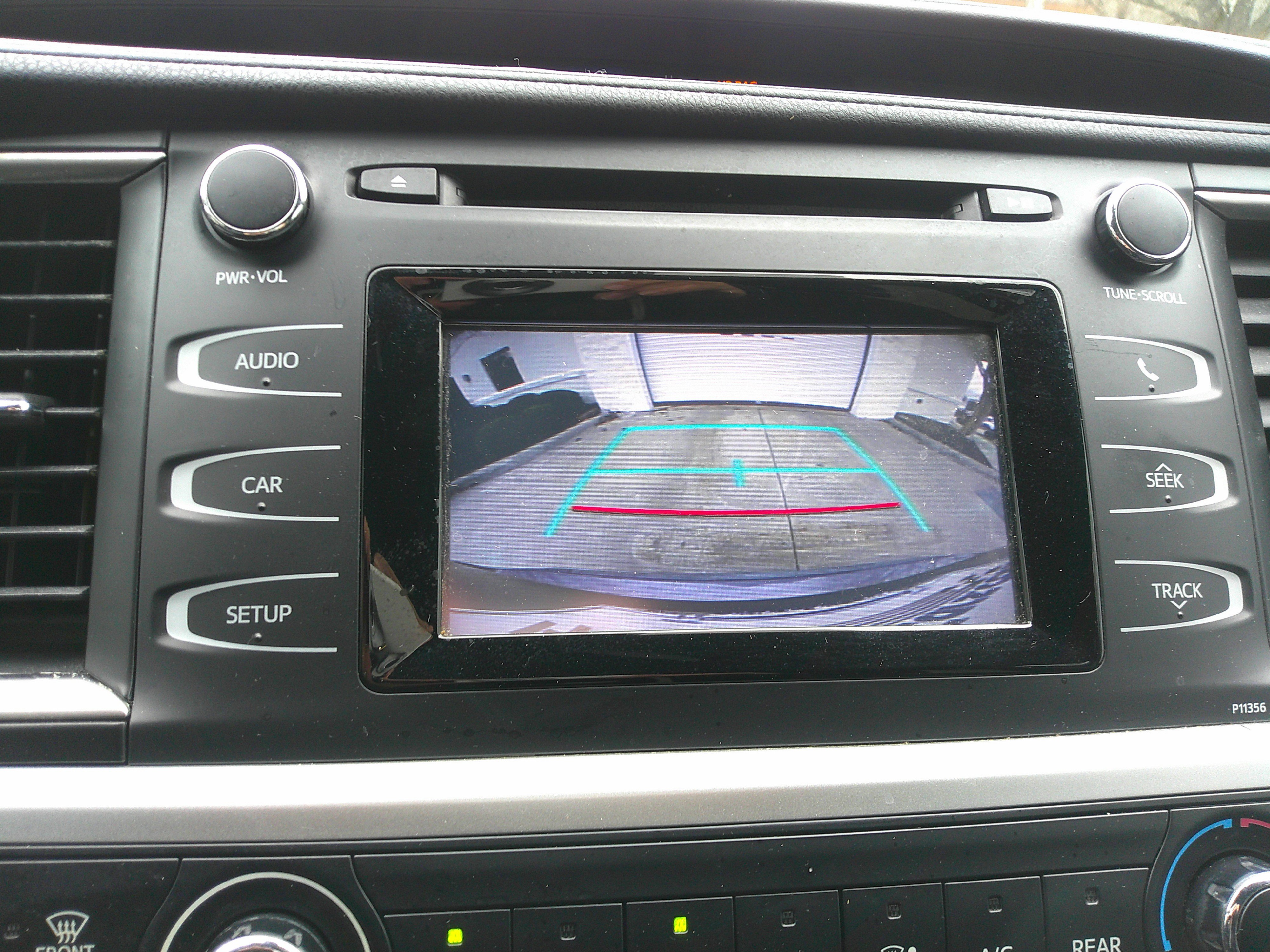 Used 2017 Toyota Highlander LE image 28