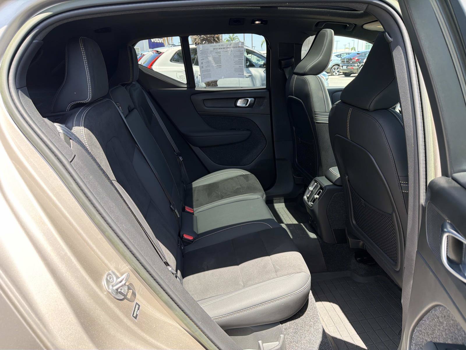 Certified 2023 Volvo XC40 Recharge Ultimate w/ Protection Package Premier AWD/4WD image 24