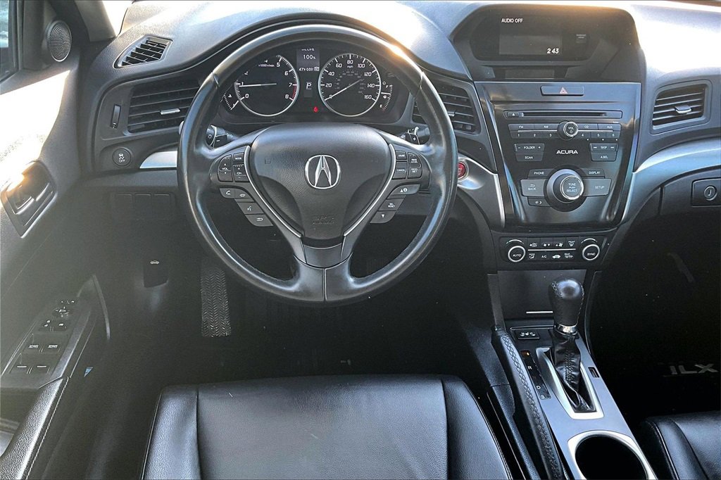 Used 2017 Acura ILX image 5
