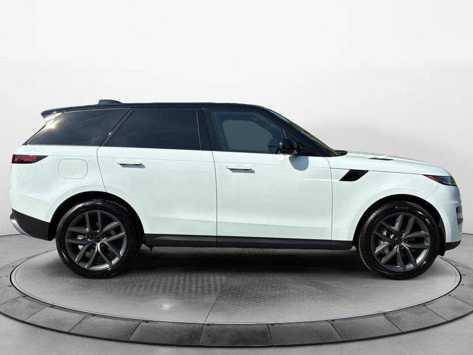 New 2027 Land Rover Range Rover Sport SE AWD/4WD image 8