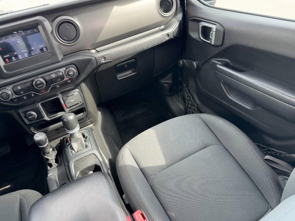 Used 2022 Jeep Gladiator Sport AWD/4WD image 18