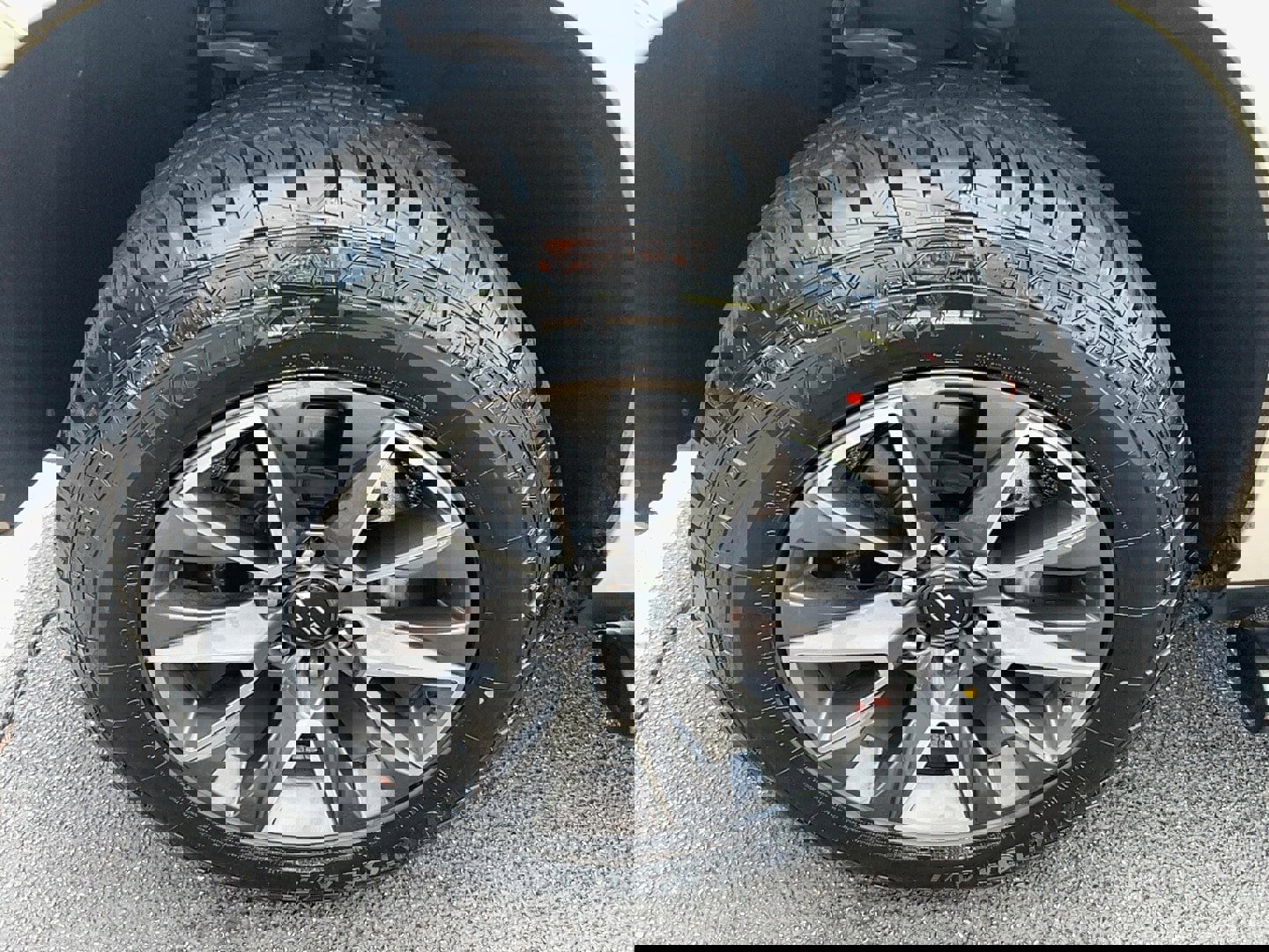 Used 2021 Chevrolet Tahoe Z71 w/ Z71 Signature Package image 9