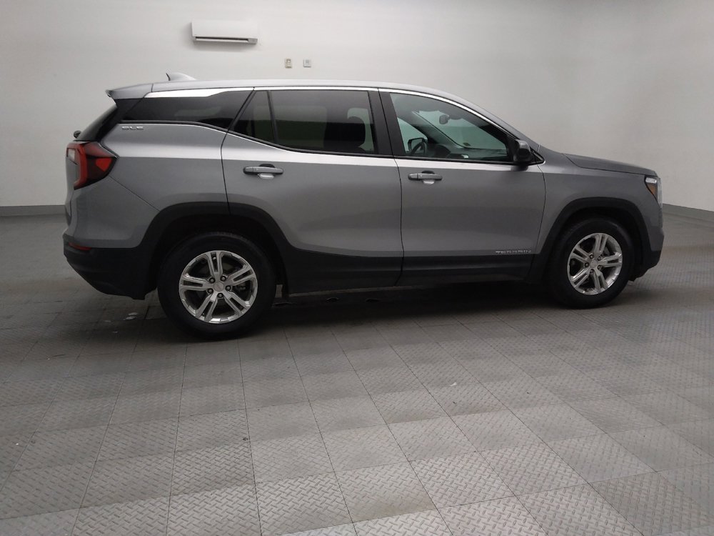 Used 2023 GMC Terrain SLE image 10