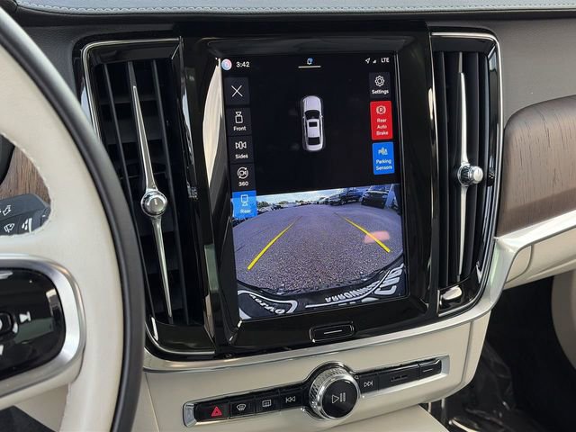 Used 2022 Volvo S90 B6 Inscription w/ Advanced Package image 30