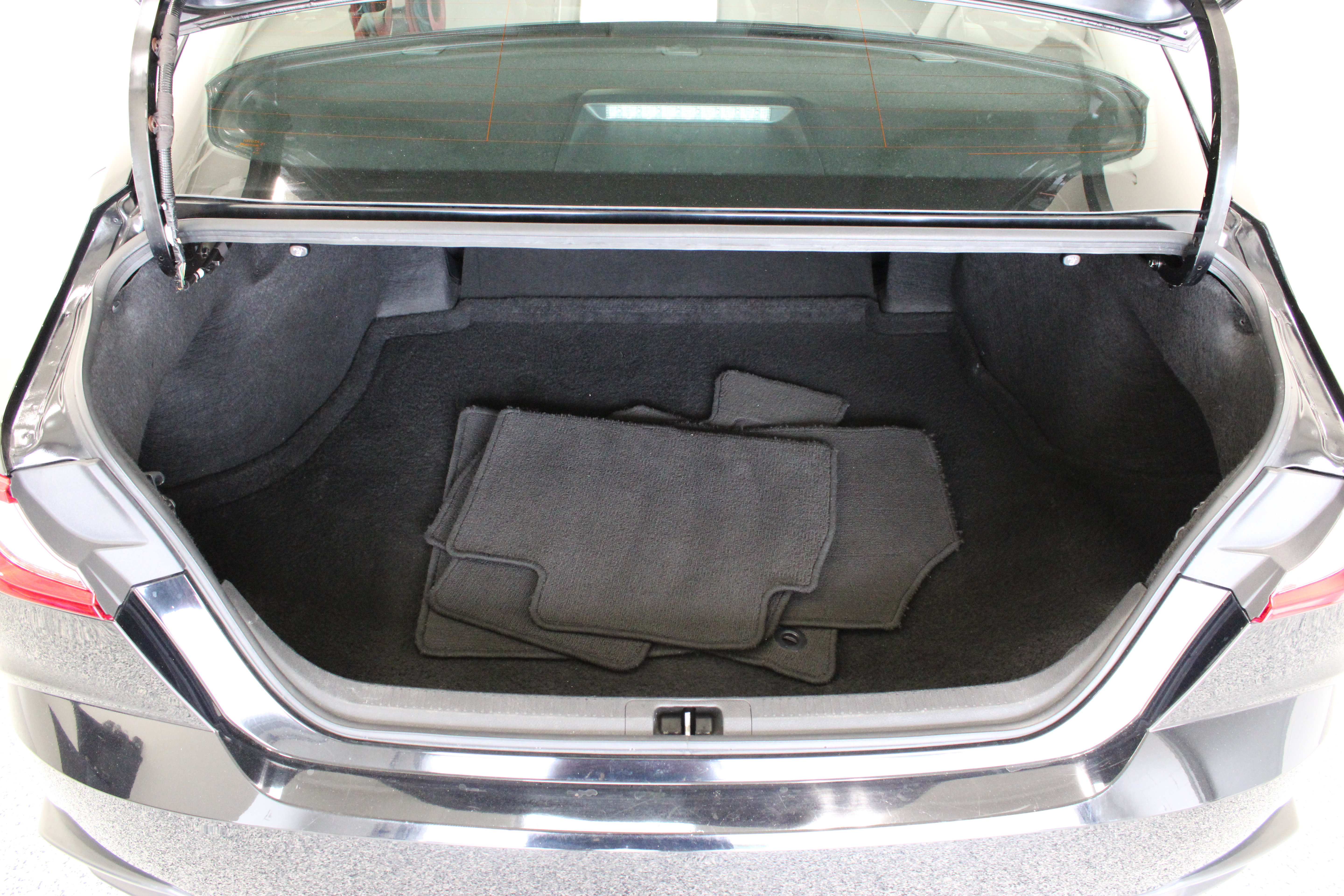 Used 2025 Toyota Camry SE FWD image 31