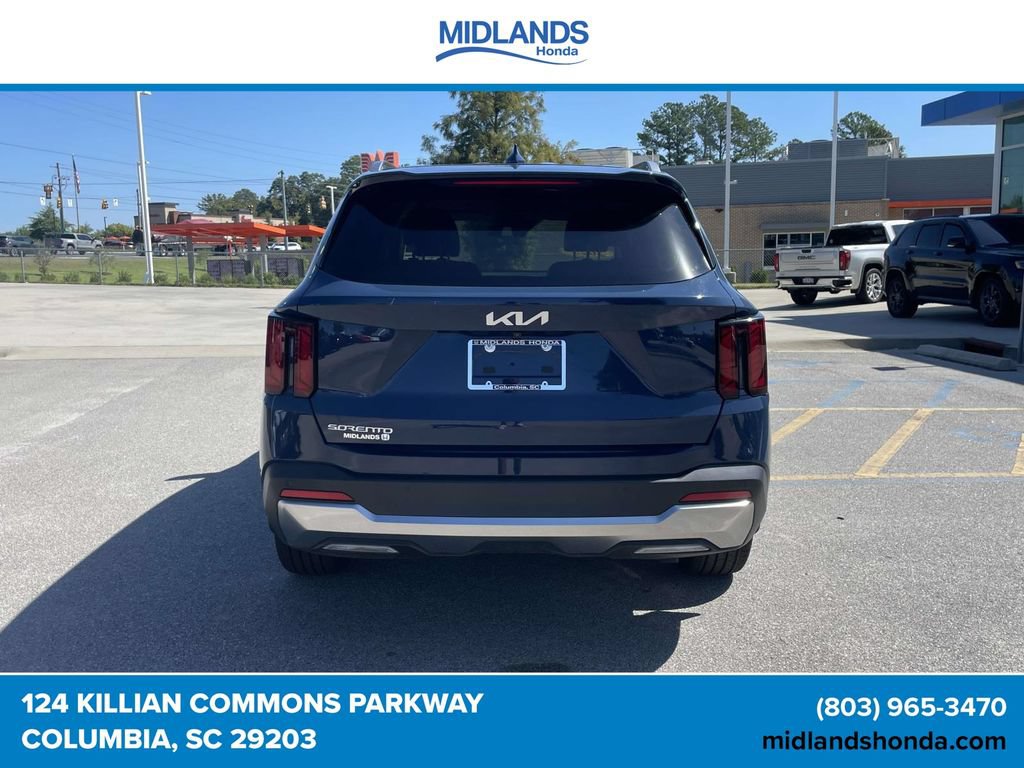 Used 2025 Kia Sorento EX FWD image 5