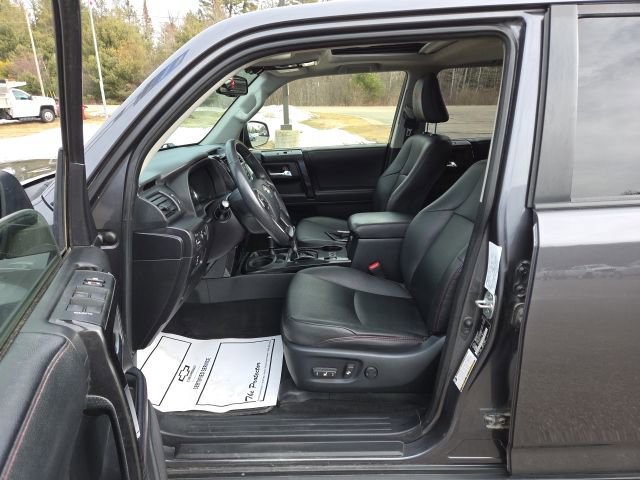 Used 2020 Toyota 4Runner TRD Off-Road image 19