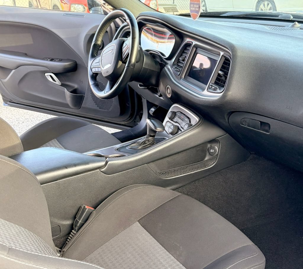 Used 2022 Dodge Challenger GT RWD image 11