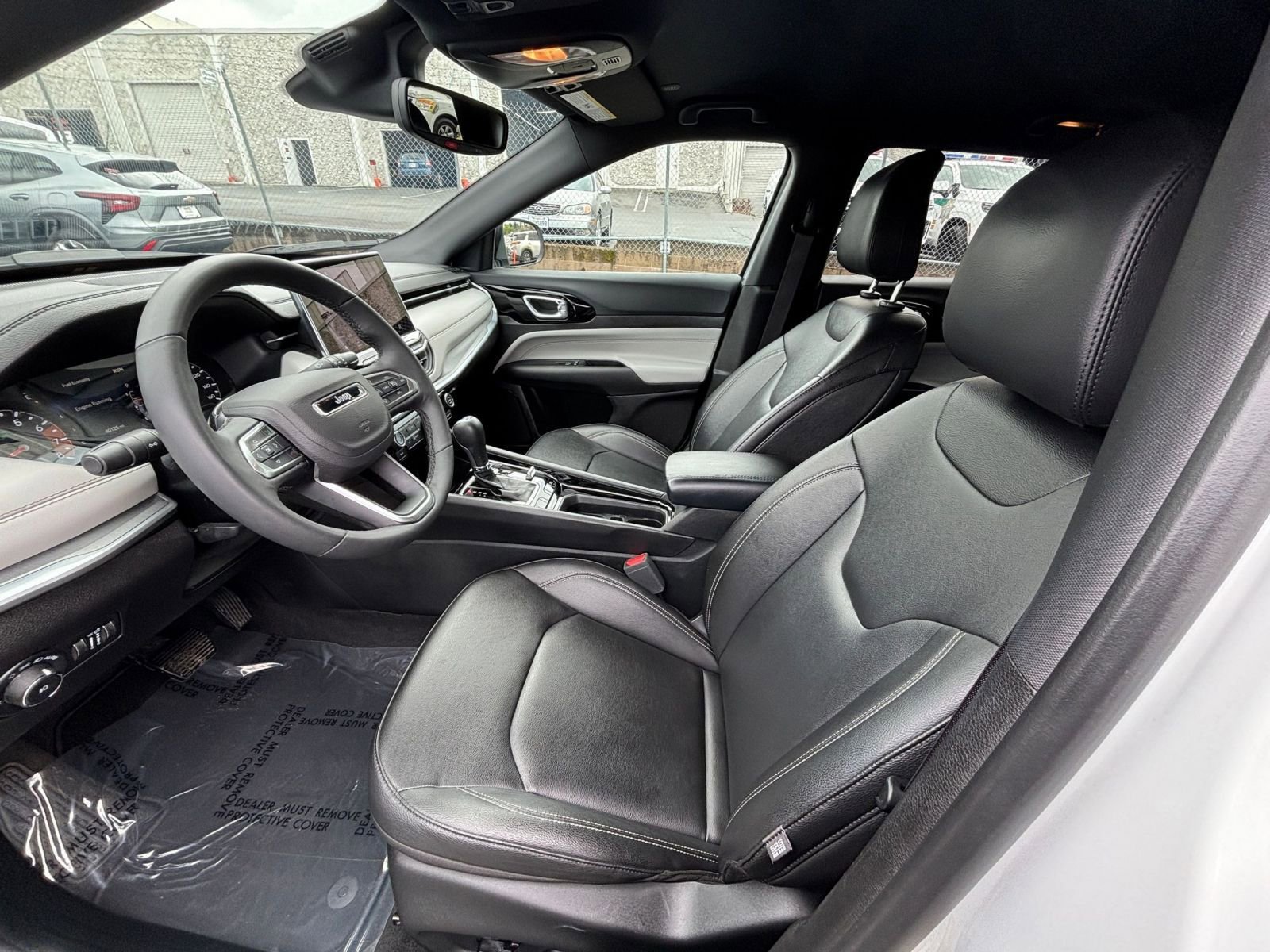 Used 2025 Jeep Compass Limited AWD/4WD image 28