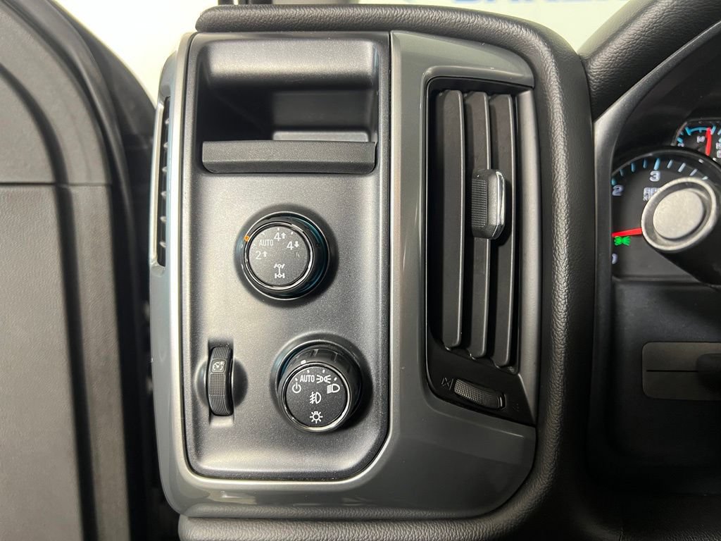 Used 2014 Chevrolet Silverado 1500 LT w/ LT Convenience Package AWD/4WD image 29