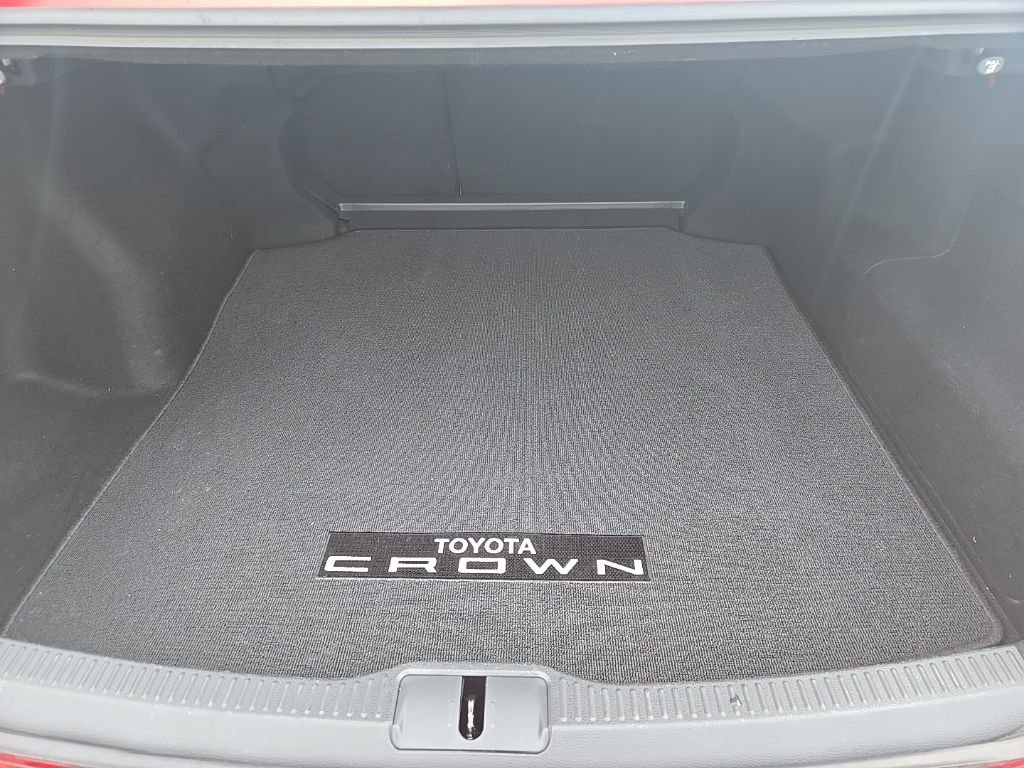 Used 2023 Toyota Crown Platinum image 12