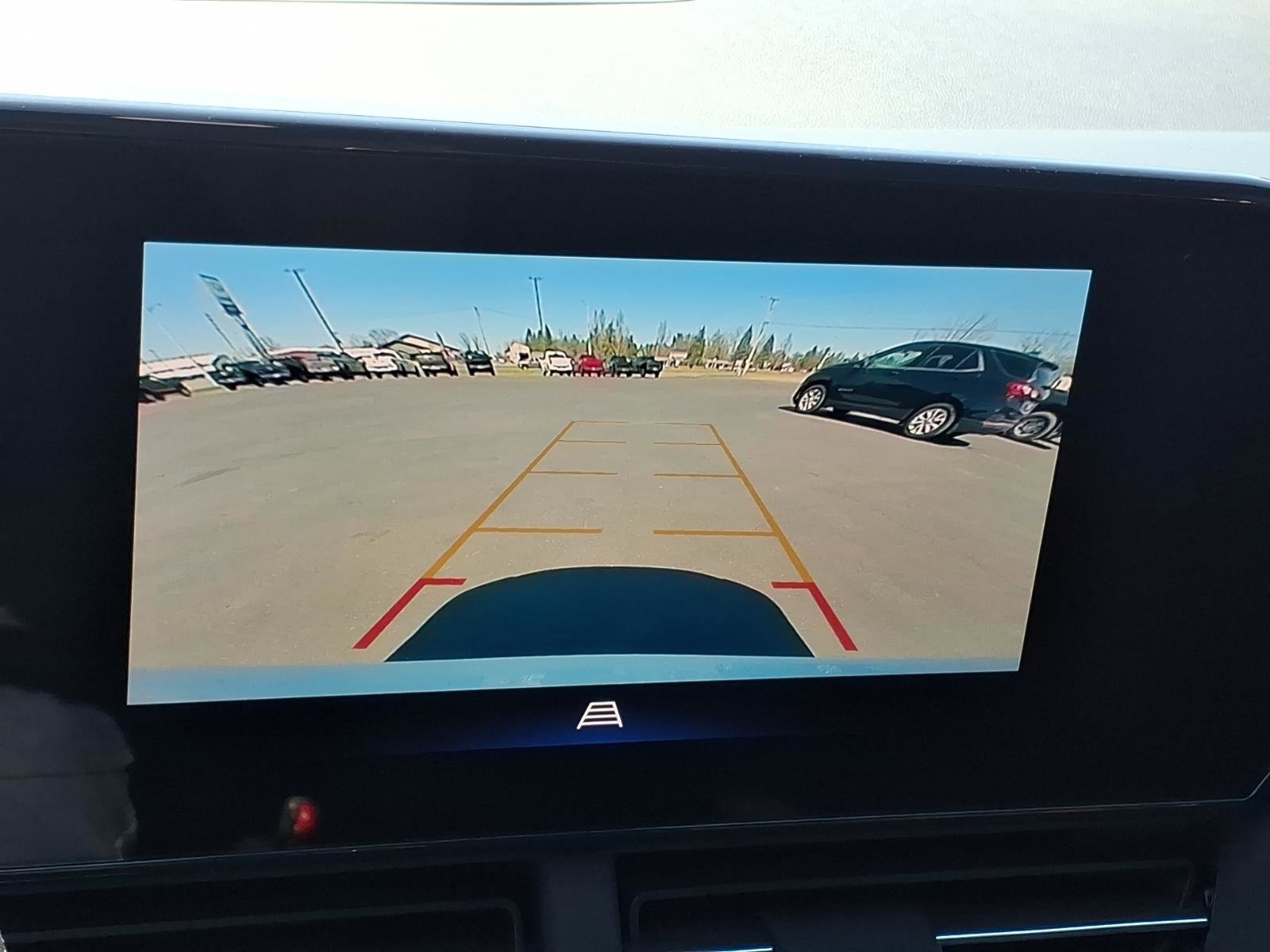 Used 2024 Chevrolet Trax RS image 18