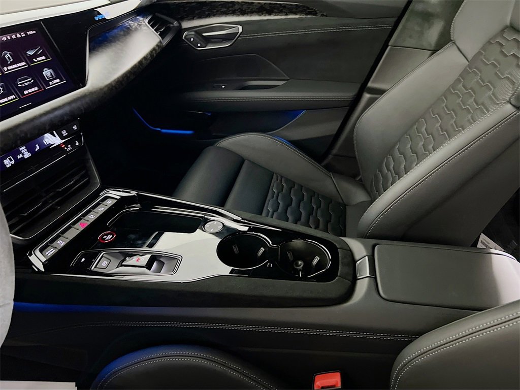 New 2026 Audi RS e-tron GT performance image 22